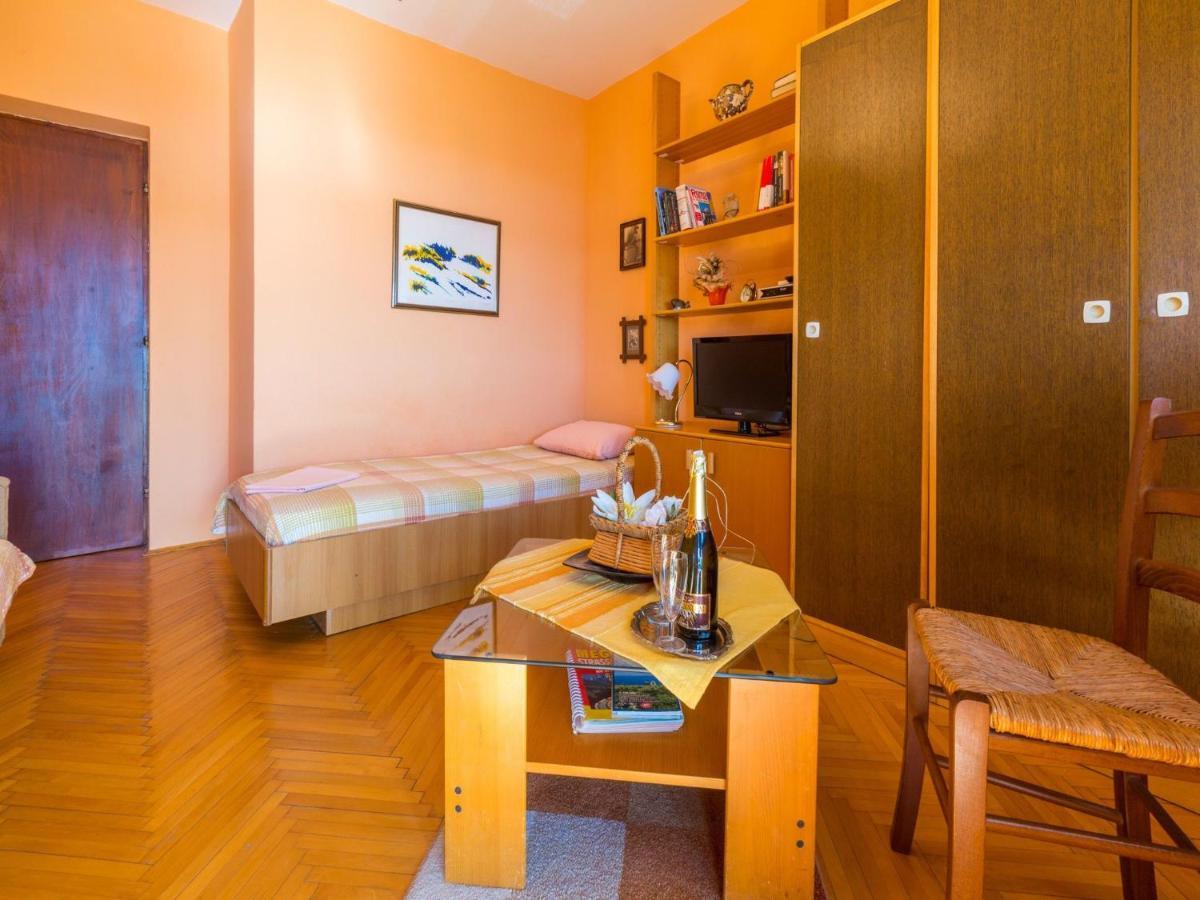 Apartment Mazor Цриквеница Экстерьер фото